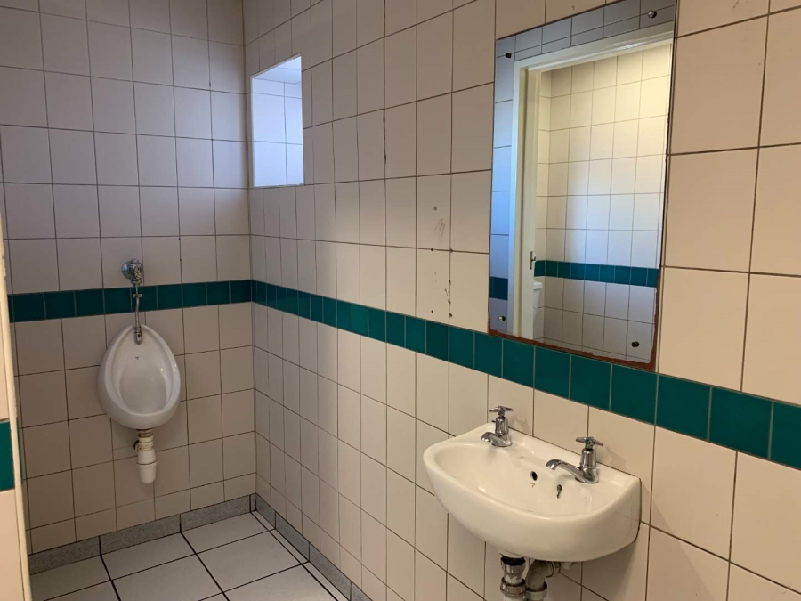 To Let commercial Property for Rent in Townsend Estate Western Cape
